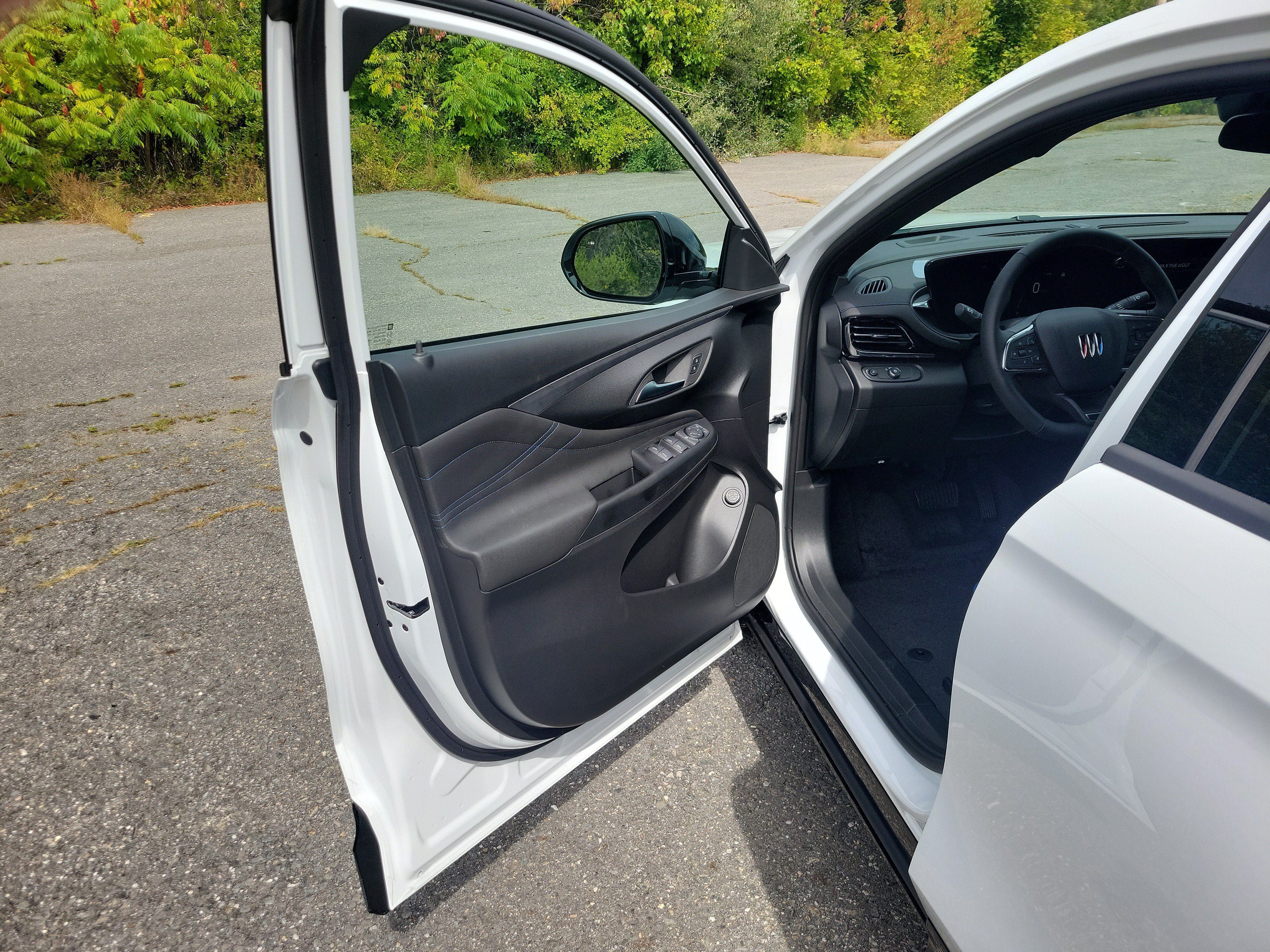 New 2026 Buick Envista Sport Touring w/ Convenience I Package FWD image 17