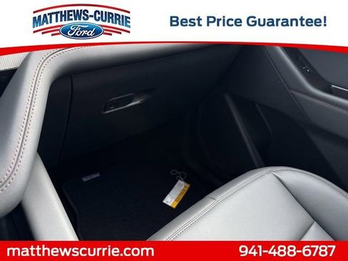 New 2026 Ford Explorer Active RWD image 25
