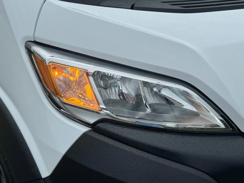 Used 2025 RAM ProMaster 2500 w/ Convenience Group image 47