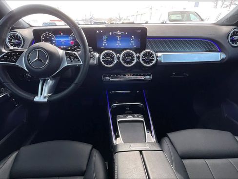 Used 2025 Mercedes-Benz GLB 250 GLB 250 image 16
