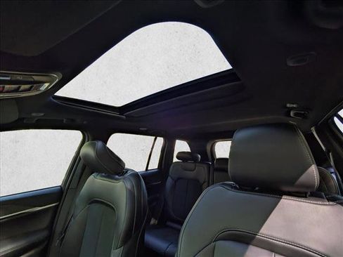 New 2026 Jeep Grand Cherokee Altitude image 17