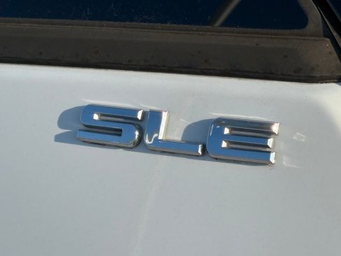 Used 2020 GMC Terrain SLE w/ Driver Convenience Package image 12