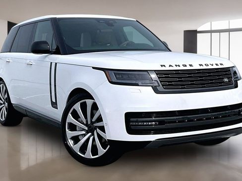 New 2026 Land Rover Range Rover SE image 2