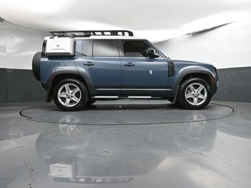 Certified 2023 Land Rover Defender 110 SE image 30