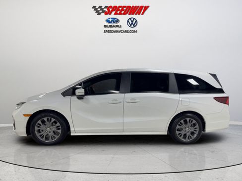Used 2025 Honda Odyssey Touring image 5