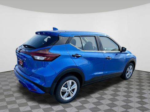 New 2025 Nissan Kicks Play S image 3