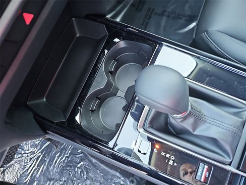 New 2025 MAZDA CX-30 AWD 2.5 S w/ Select Sport Pkg image 25