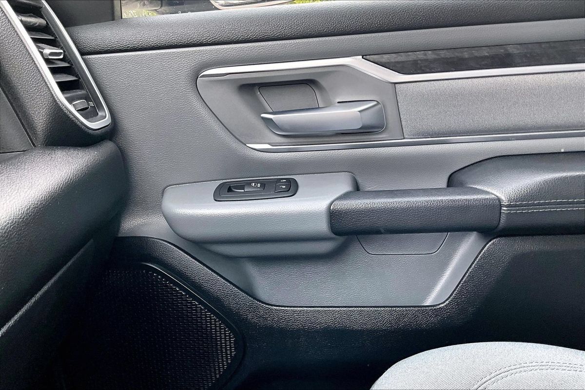 Used 2021 RAM 1500 Big Horn AWD/4WD image 32