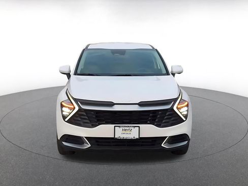 Used 2025 Kia Sportage LX image 4