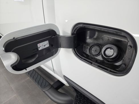 Used 2023 Chevrolet Silverado 2500 LT w/ Z71 Sport Edition image 31