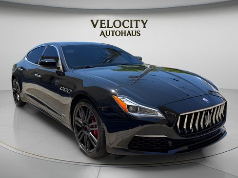 Used 2018 Maserati Quattroporte S GranLusso Q4 AWD/4WD image 1