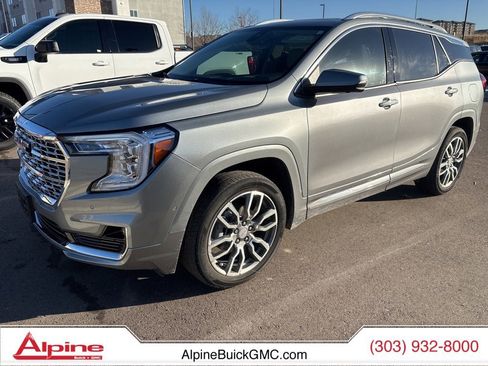 Used 2024 GMC Terrain Denali w/ Denali Premium Package image 1