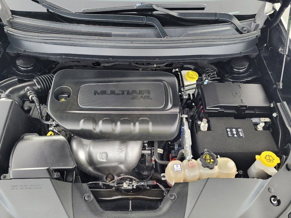 Used 2021 Jeep Cherokee Latitude Plus FWD image 30