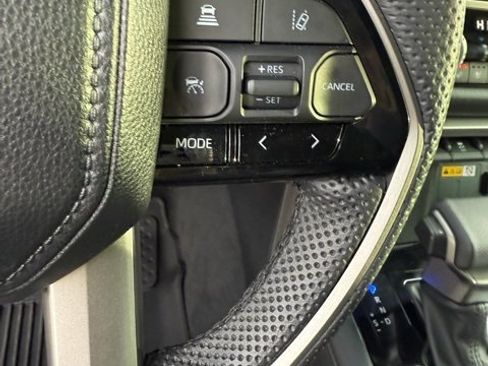 Used 2024 Toyota Sequoia Limited image 22