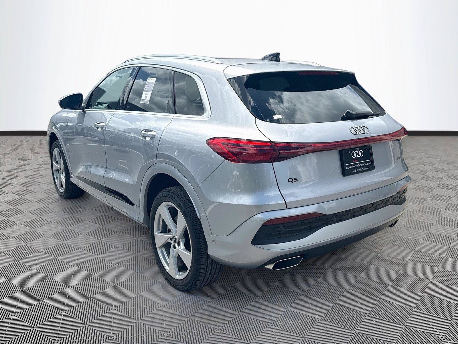 Certified 2025 Audi Q5 Premium AWD/4WD image 5