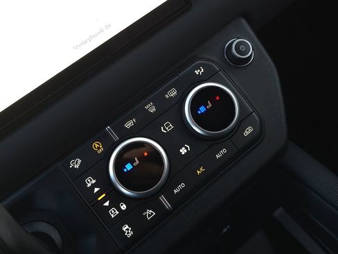 Used 2023 Land Rover Defender 110 75th Limited Edition image 62