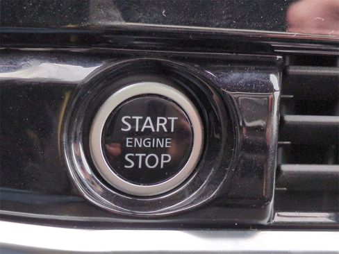 Used 2023 Nissan Pathfinder SL w/ Lighting Package (N92) image 28