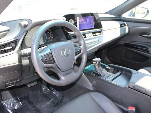 Certified 2024 Lexus ES 300h w/ Premium Package image 12