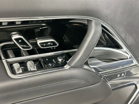 Certified 2023 Land Rover Range Rover Autobiography image 20