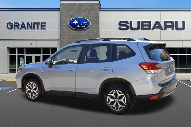 Used 2020 Subaru Forester Premium AWD/4WD image 7