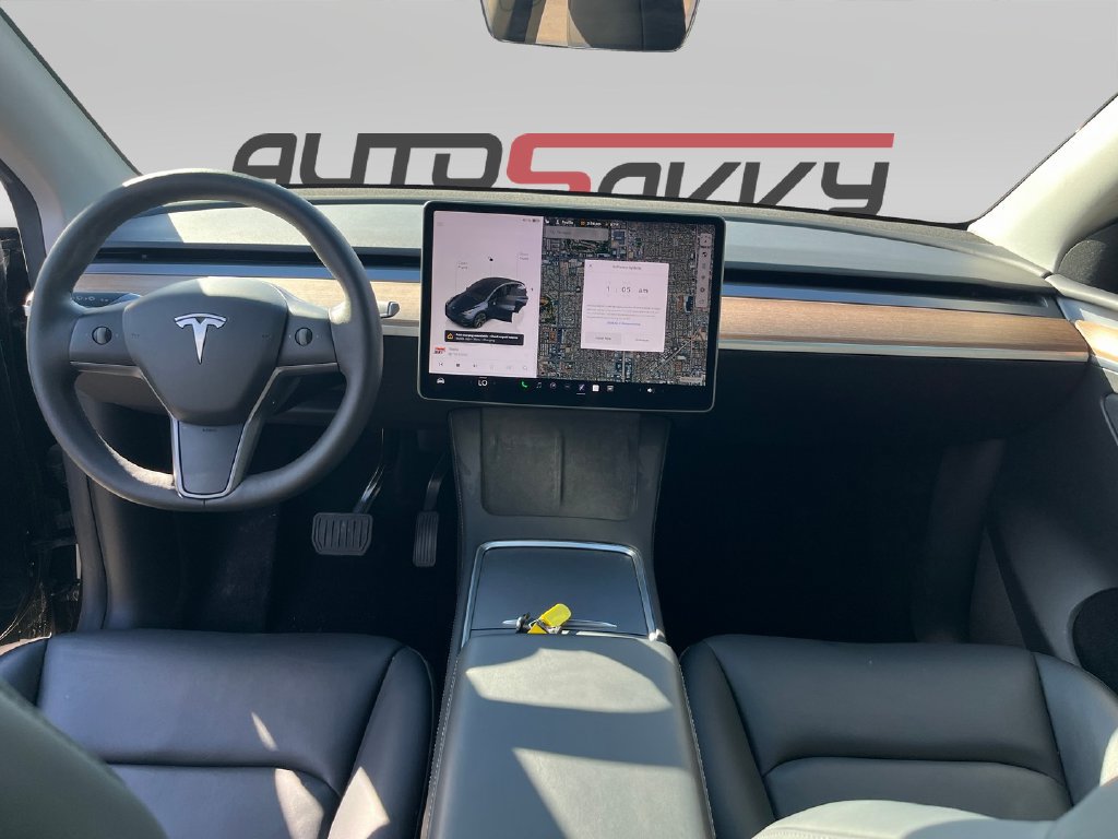 Used 2025 Tesla Model Y Long Range RWD image 18