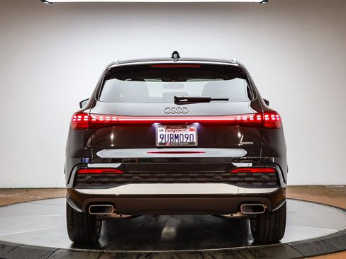 Certified 2025 Audi Q5 Premium Plus w/ Premium Plus image 8