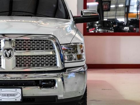 Used 2018 RAM 2500 SLT AWD/4WD image 40