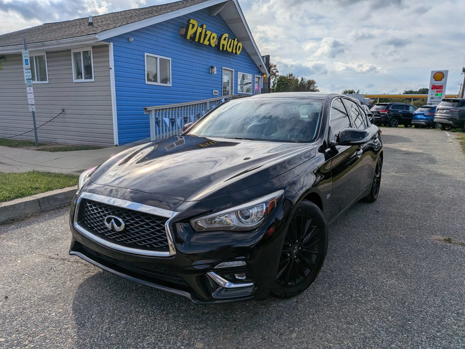 Used 2019 INFINITI Q50 Luxe AWD/4WD image 2