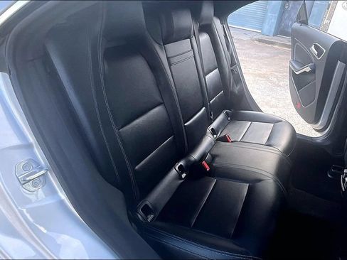 Used 2019 Mercedes-Benz CLA 250 image 37