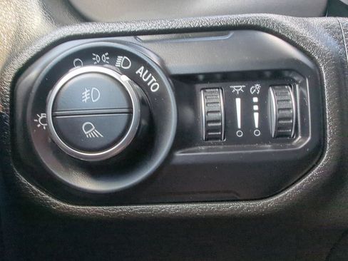 Used 2021 Jeep Gladiator Sport AWD/4WD image 29
