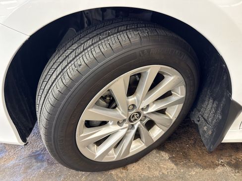 Used 2023 Toyota Camry LE FWD image 4