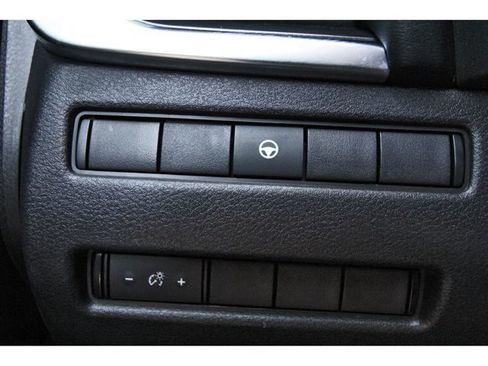 Used 2021 Nissan Rogue SV FWD image 19