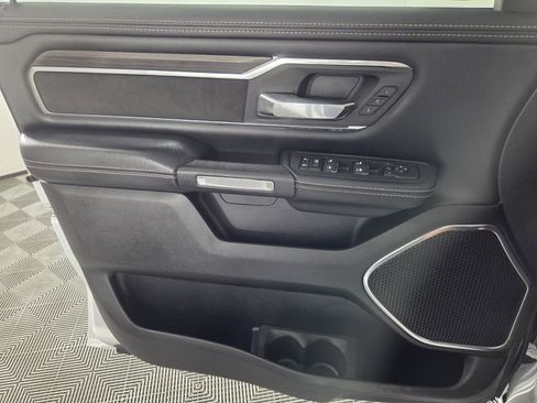 Used 2025 RAM 1500 Laramie AWD/4WD image 20