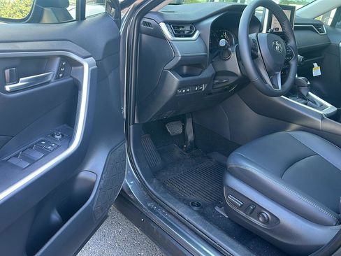 Used 2025 Toyota RAV4 XLE Premium w/ Weather Package AWD/4WD image 10