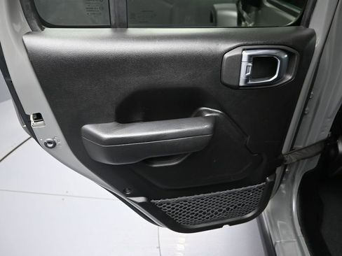 Used 2022 Jeep Wrangler Unlimited Rubicon 4xe w/ Cold Weather Group AWD/4WD image 27
