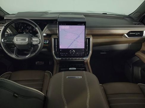 Used 2025 GMC Yukon Denali Ultimate image 26