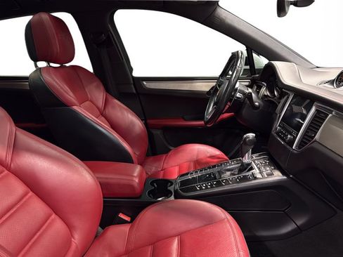 Used 2018 Porsche Macan GTS w/ Premium Package Plus AWD/4WD image 12