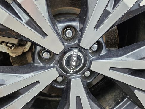 Certified 2023 Nissan Rogue SV image 11