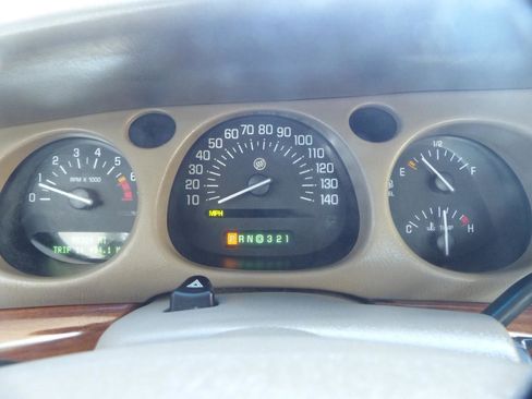 Used 2003 Buick Le Sabre Custom w/ Best Seller Package image 20