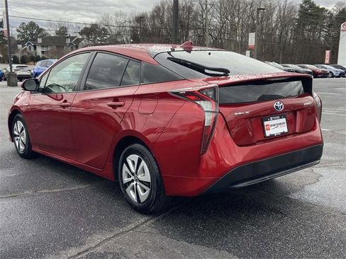 Used 2017 Toyota Prius Three image 5