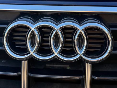 Used 2021 Audi Q5 2.0T Premium w/ Convenience Package image 10