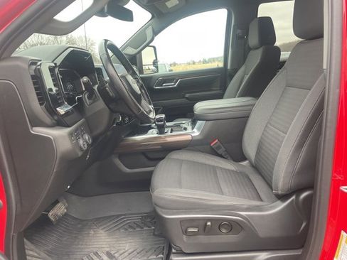 Used 2023 Chevrolet Silverado 1500 LT w/ Z71 Off-Road Package image 12