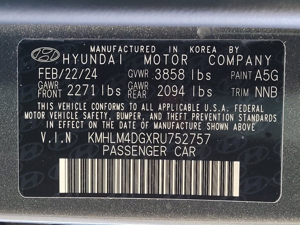 Used 2024 Hyundai Elantra SEL FWD image 33