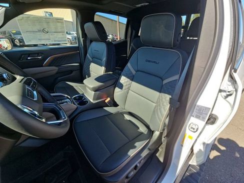 New 2026 GMC Canyon Denali AWD/4WD image 17
