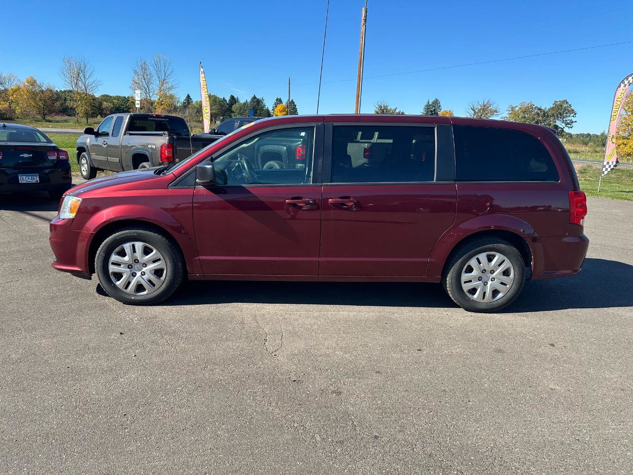Used 2018 Dodge Grand Caravan SE w/ UConnect Hands-Free Group FWD image 4