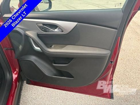 New 2026 Chevrolet Blazer LT w/ Convenience Package FWD image 30