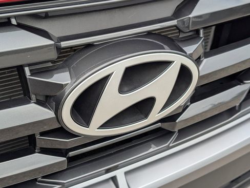 Used 2025 Hyundai Tucson SE image 21