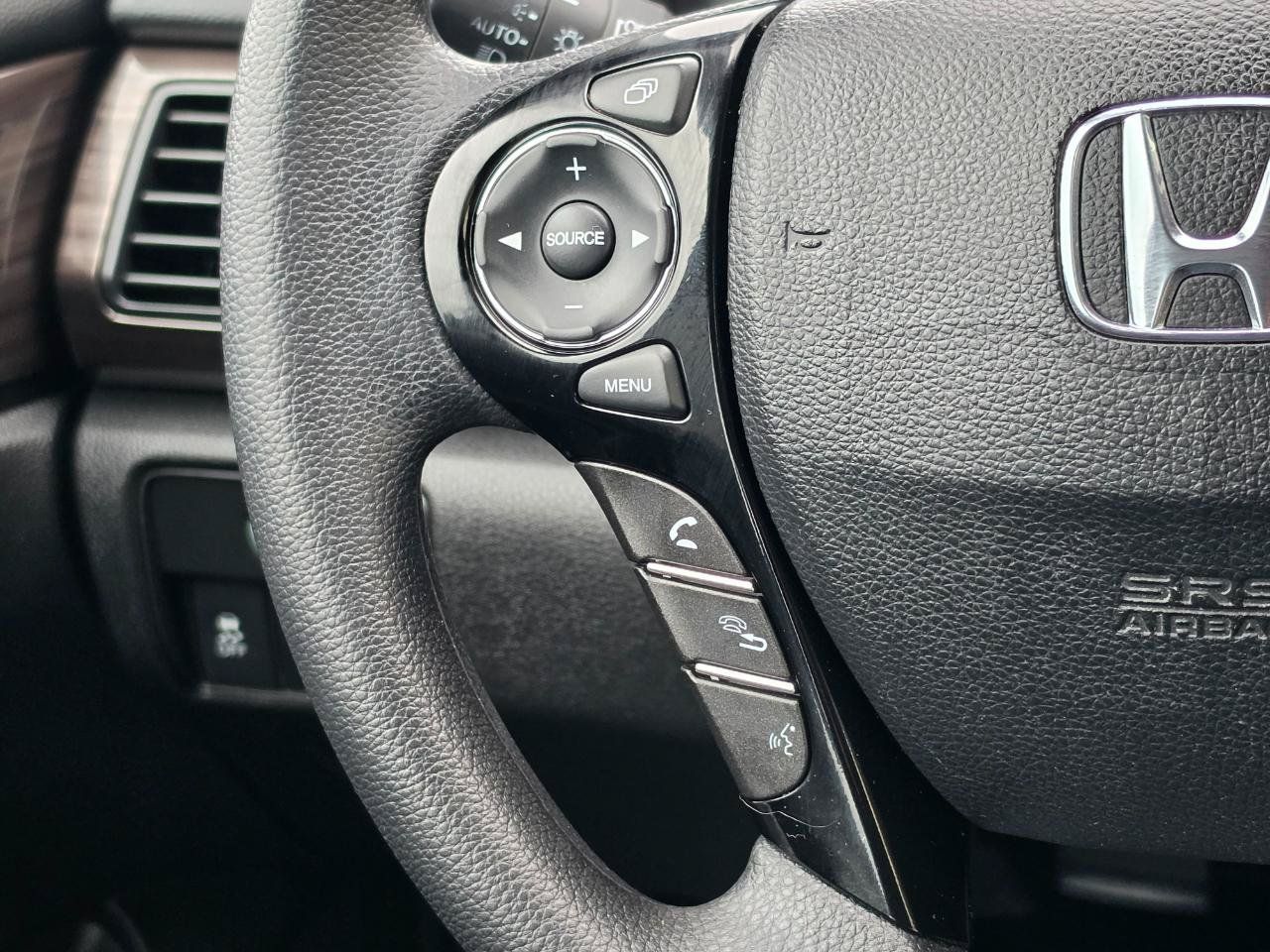 Used 2017 Honda Accord EX image 19