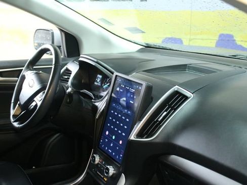 Used 2024 Ford Edge SEL AWD/4WD image 12