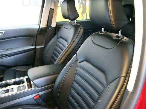 Used 2024 Ford Edge SEL w/ Convenience Package image 19